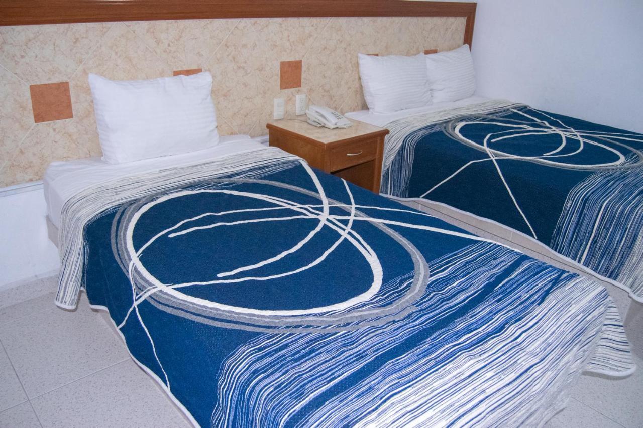 Hotel Niza Zona Piel Леон Экстерьер фото