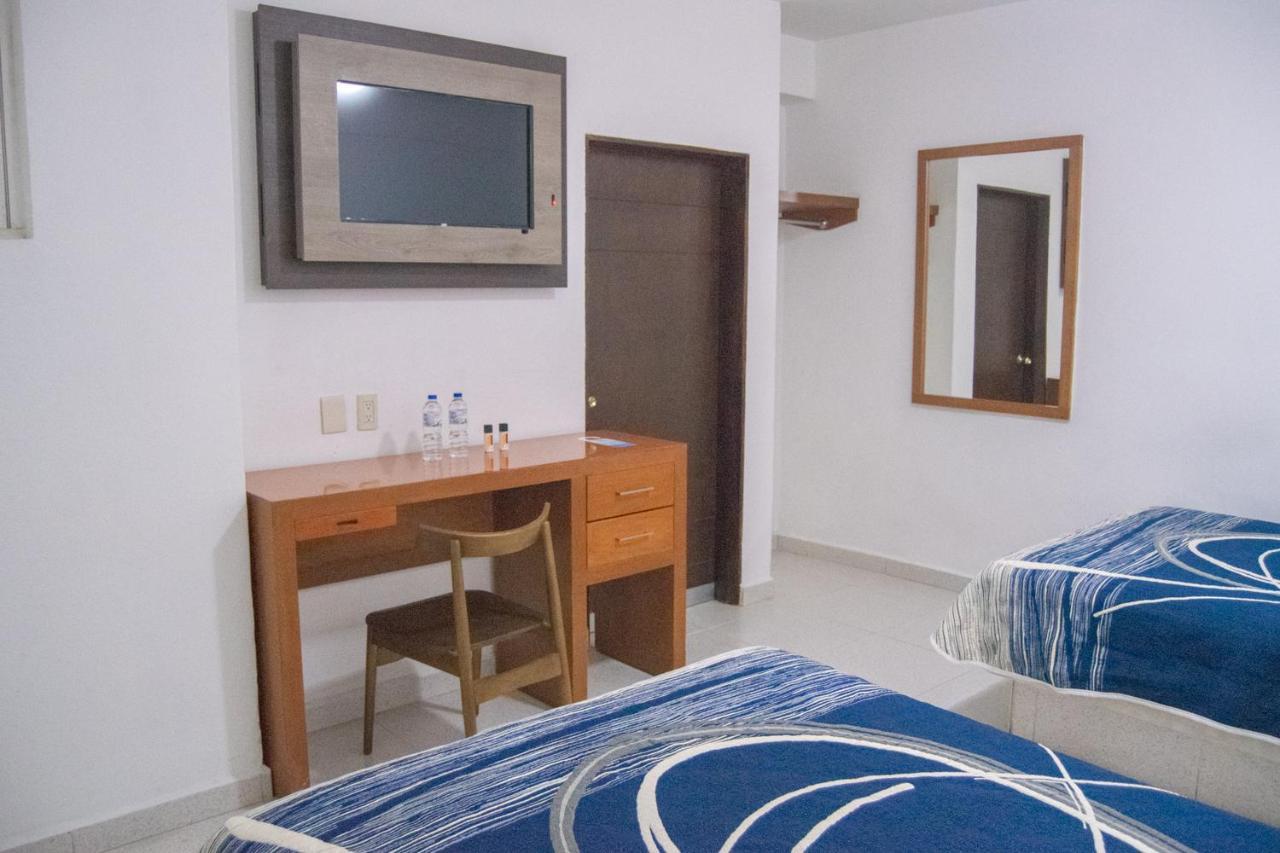 Hotel Niza Zona Piel Леон Экстерьер фото