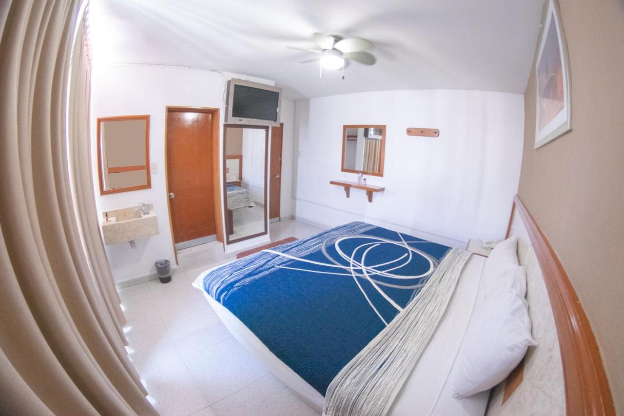 Hotel Niza Zona Piel Леон Экстерьер фото