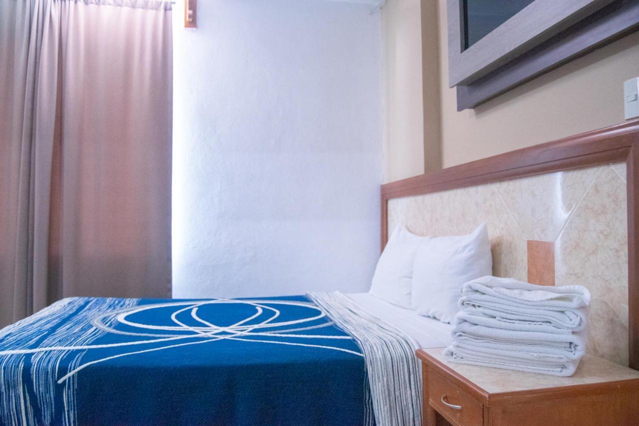 Hotel Niza Zona Piel Леон Экстерьер фото