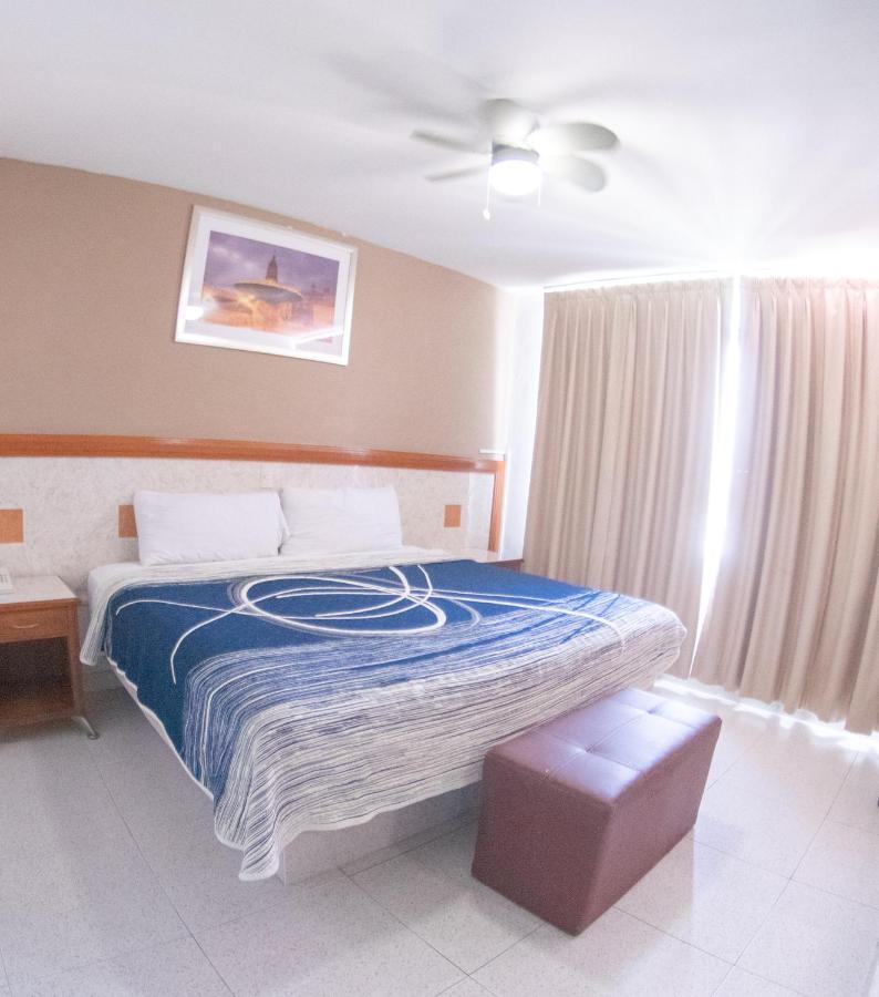 Hotel Niza Zona Piel Леон Экстерьер фото